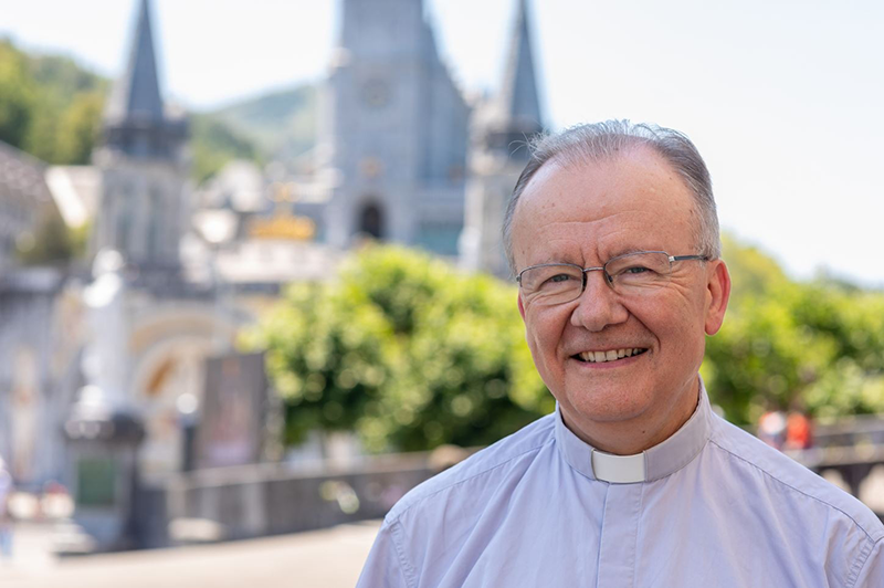 Messe d'installation du Père Michel Daubanes, nouveau recteur du