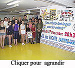 Les jeunes gymnastes de Lourdes et les responsables du Lions club lourdais